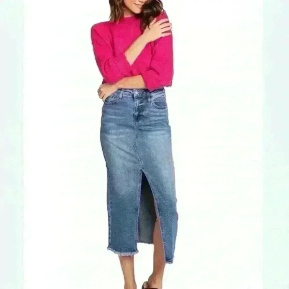 NWT CELEBRITY PINK Denim Front-Slit
Frayed-Hem Midi Skirt size 3/26 - Picture 2 of 8